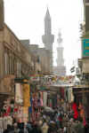 Le Caire rue Al Muzz li Din Allah.jpg (55949 octets)